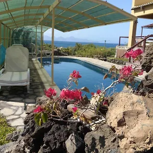  Hébergement de vacances Coin De Paradis,pavillon Doucimar Cap-Vert