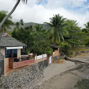 https://au-fare-moenau.frenchpolynesia-hotels.com